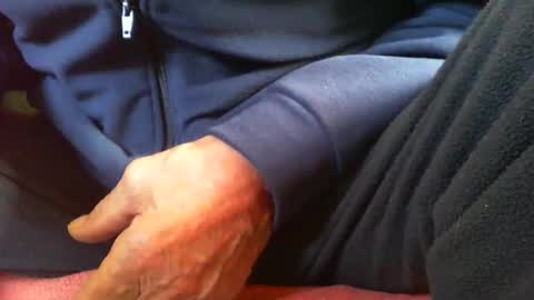 zevioo77 online show from 10/25/25, 08:55