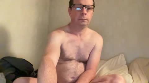 Snapshot of zgibnam chatting on 10/20/25, 10:05 zgibnam online show from 10/20/25, 10:05