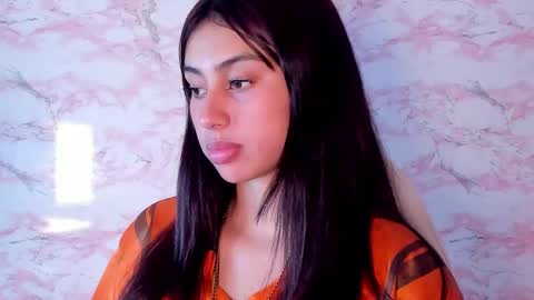 Snapshot of zharyt_18 chatting on 09/29/25, 11:42 Sharit Robins online show from 09/29/25, 11:42