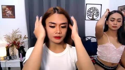 Snapshot of zialustts chatting on 03/05/25, 04:02 Zia online show from 03/05/25, 04:02