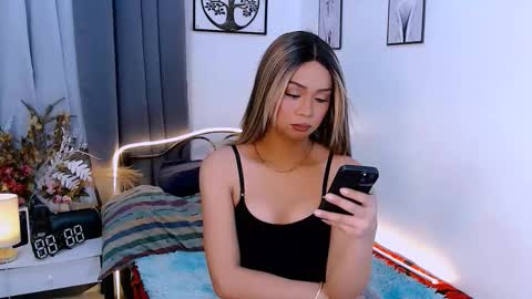 Snapshot of zialustts chatting on 10/18/25, 07:31 Zia online show from 10/18/25, 07:31