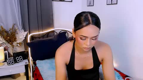 Snapshot of zialustts chatting on 10/24/25, 02:08 Zia online show from 10/24/25, 02:08