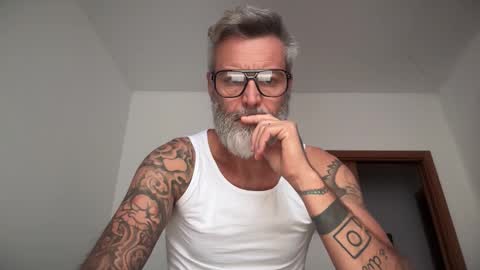 zkopa69 online show from 10/20/25, 06:47