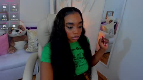 Snapshot of zobe_love chatting on 01/18/25, 12:57 Zobe Love online show from 01/18/25, 12:57