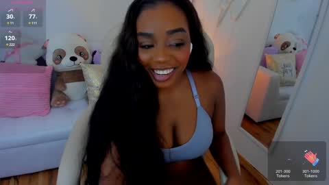 Snapshot of zobe_love chatting on 01/24/25, 05:42 Zobe Love online show from 01/24/25, 05:42