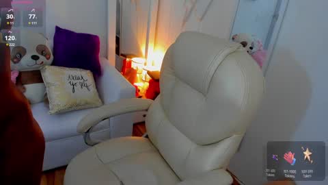 Snapshot of zobe_love chatting on 01/31/25, 11:45 Zobe Love online show from 01/31/25, 11:45