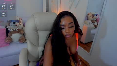 Snapshot of zobe_love chatting on 02/07/25, 11:03 Zobe Love online show from 02/07/25, 11:03