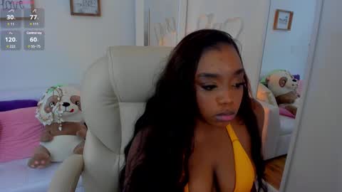 Snapshot of zobe_love chatting on 03/08/25, 05:59 Zobe Love online show from 03/08/25, 05:59