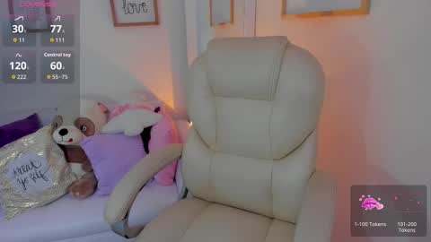 Snapshot of zobe_love chatting on 09/17/25, 05:47 Zobe Love online show from 09/17/25, 05:47