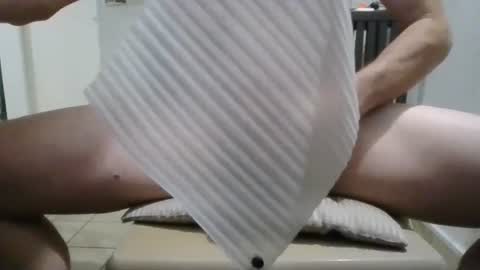 Snapshot of zobilov chatting on 12/08/24, 05:11 zobilov online show from 12/08/24, 05:11