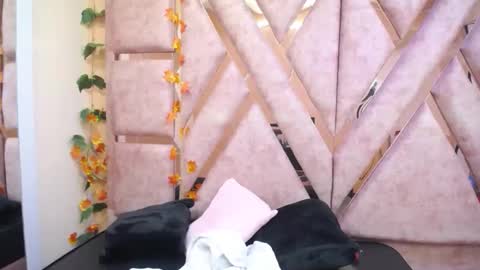 Zoe Browns online show from 11/02/25, 03:20