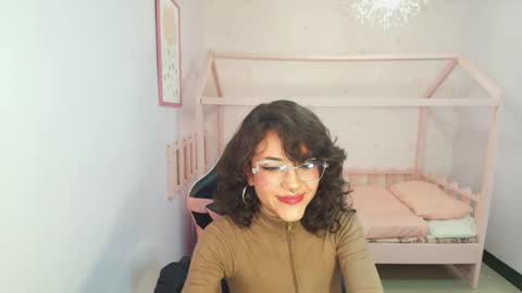 zoe_ch_ online show from 01/08/25, 09:23