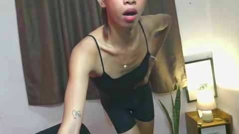 Snapshot of zoe_hotness69xx chatting on 12/14/24, 07:18 Zoe online show from 12/14/24, 07:18