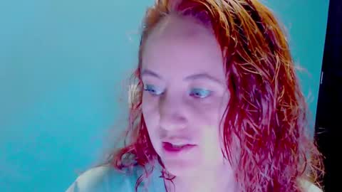 Snapshot of zoe_jones2 chatting on 12/04/24, 03:26 Zoe online show from 12/04/24, 03:26