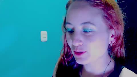Snapshot of zoe_jones2 chatting on 12/09/24, 03:18 Zoe online show from 12/09/24, 03:18