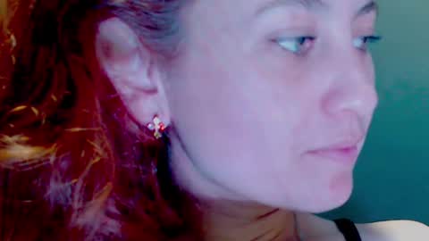 Snapshot of zoe_jones2 chatting on 12/26/24, 04:21 Zoe online show from 12/26/24, 04:21