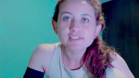 Snapshot of zoe_jones2 chatting on 01/03/25, 12:33 Zoe online show from 01/03/25, 12:33