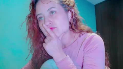 Snapshot of zoe_jones2 chatting on 02/01/25, 11:48 Zoe online show from 02/01/25, 11:48