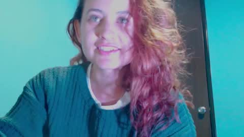 Snapshot of zoe_jones2 chatting on 02/10/25, 01:35 Zoe online show from 02/10/25, 01:35