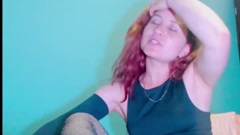 Snapshot of zoe_jones2 chatting on 03/01/25, 02:04 Zoe online show from 03/01/25, 02:04