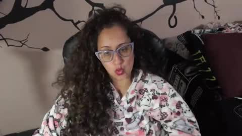 Zoe Koller online show from 10/08/25, 02:31