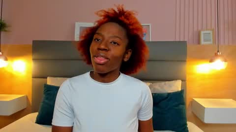 Zoe Novakk  online show from 10/16/25, 03:24