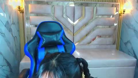 Snapshot of zoe_r_ chatting on 10/03/25, 03:25 Zoe online show from 10/03/25, 03:25