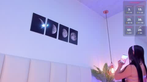 Zoe online show from 11/08/25, 12:11