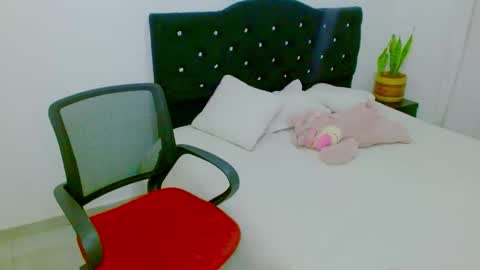 ZOE online show from 11/14/25, 11:24