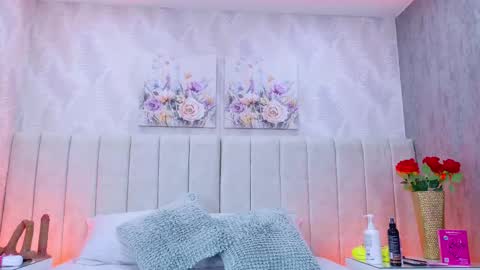 Camila Aristizabal online show from 09/17/25, 08:43