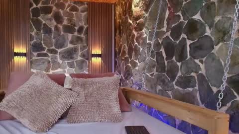 Camila Aristizabal online show from 10/15/25, 08:53