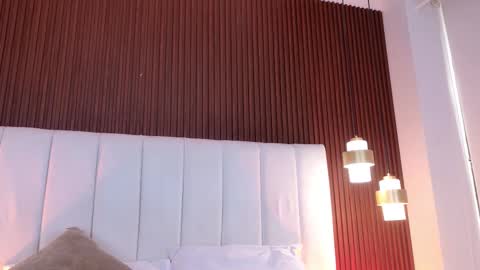 Camila Aristizabal online show from 10/23/25, 08:51