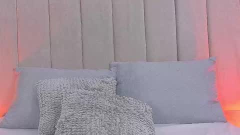 Camila Aristizabal online show from 11/14/25, 09:57