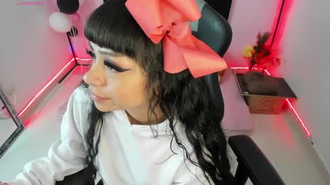 zoe_sullivan_ online show from 12/20/24, 09:43