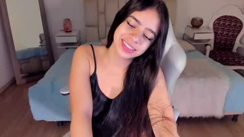 Snapshot of zoe_turnner_18 chatting on 10/18/25, 11:33 Zoe online show from 10/18/25, 11:33