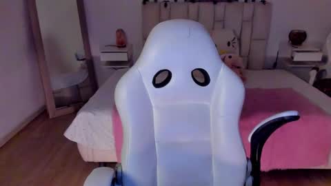 Snapshot of zoe_turnner_18 chatting on 11/09/25, 11:36 Zoe online show from 11/09/25, 11:36