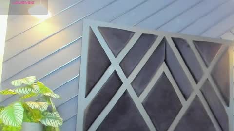 Zoe 3 online show from 10/13/25, 05:24