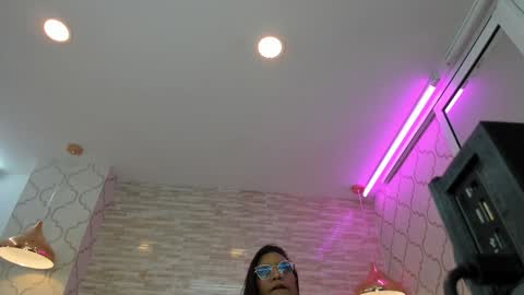 Snapshot of zoeesmitth chatting on 10/29/25, 11:34 ZoeeSmitth online show from 10/29/25, 11:34