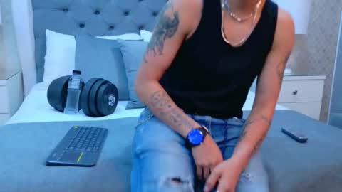 Zoe Krug online show from 11/03/25, 11:55