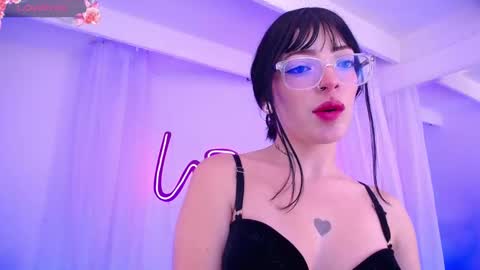 Zoe online show from 10/22/25, 10:42