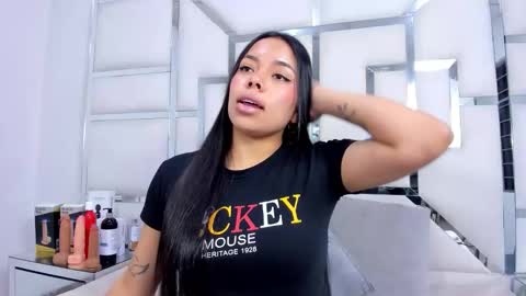 ZoeSwam online show from 11/07/25, 11:21