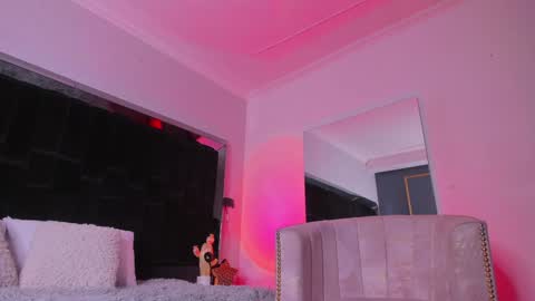 zoevidal_ online show from 01/13/25, 11:52