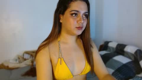 Snapshot of zoey_cummer chatting on 02/16/25, 04:09 zoeylicious online show from 02/16/25, 04:09