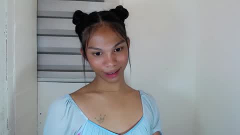 zoey online show from 02/14/25, 04:37