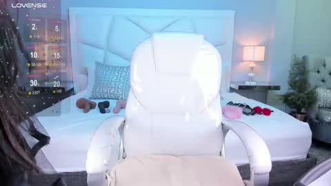 Z O E online show from 03/04/25, 11:51