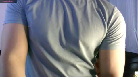 Snapshot of zohan_haidar chatting on 02/19/25, 08:22 ZohanMohamed online show from 02/19/25, 08:22
