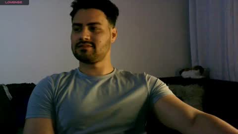 Snapshot of zohan_haidar chatting on 02/28/25, 04:43 ZohanMohamed online show from 02/28/25, 04:43