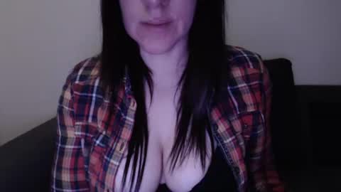 Snapshot of zoibee chatting on 01/18/25, 10:17 zoibee online show from 01/18/25, 10:17