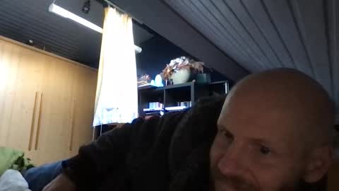 zolexthomas online show from 11/12/25, 02:39