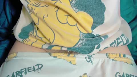 Snapshot of zooeybelair chatting on 02/08/25, 05:08 Alicie online show from 02/08/25, 05:08